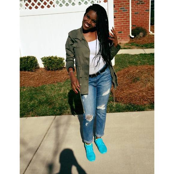 Meet your Posher, Jessica - Picture 1 of 1